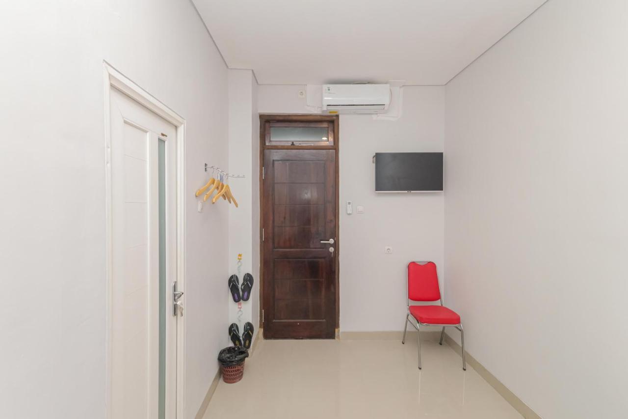 Hotel Reddoorz @ Gedangan Sidoarjo Extérieur photo