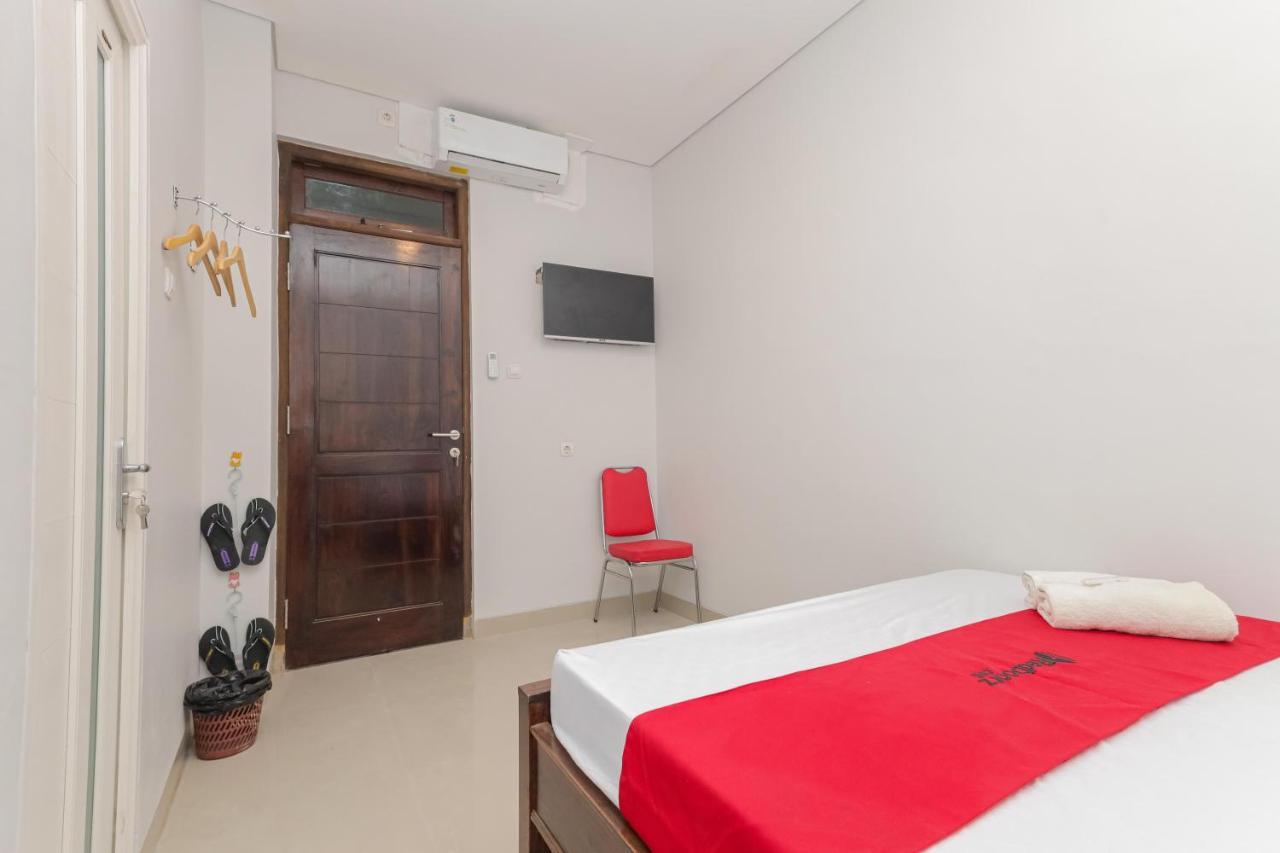 Hotel Reddoorz @ Gedangan Sidoarjo Extérieur photo